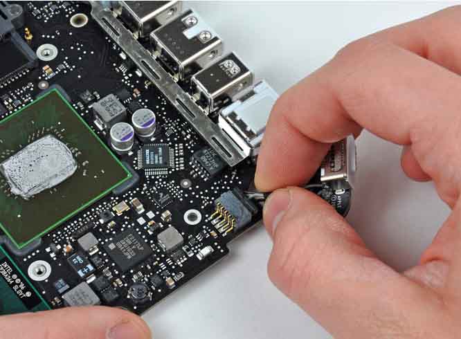 MacBook-motherboard-repair