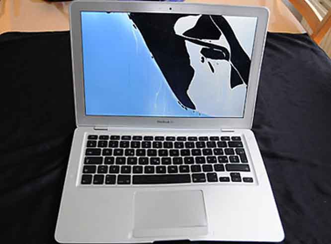 Read more about the article MacBook Screen Repair – Everything You Need to Know!